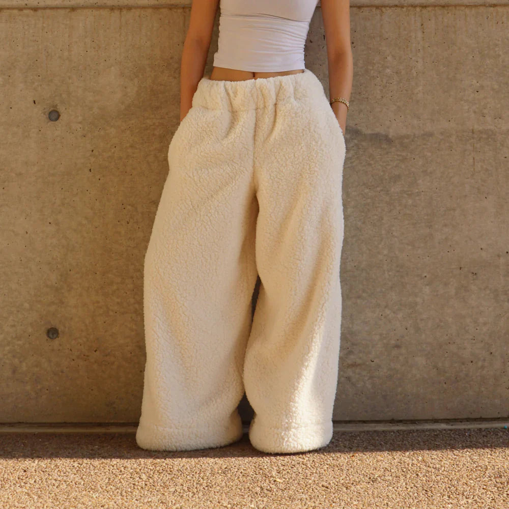 Cloudform Blanket Pants - Full Sherpa in White